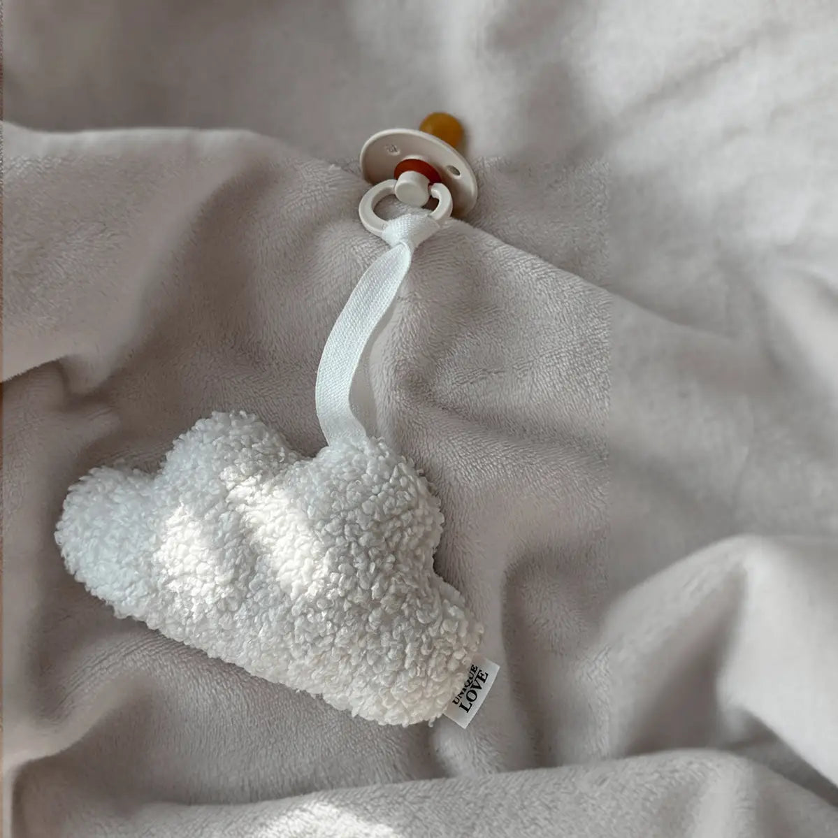 Unique Love - Schnullerband Cloud Soft