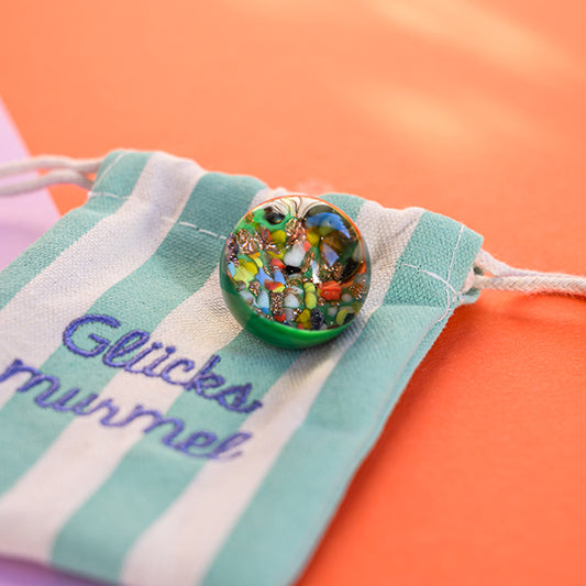 Ava & Yves - Glücksmurmel im hochwertigen Jutelbeutel in Mint weiss gestreift aus Muranoglas dunkelrot mit Konfetti (Kopie)