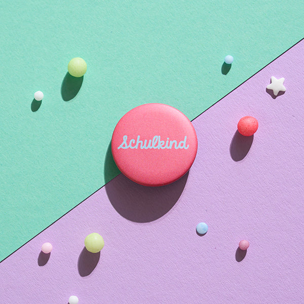 Ava & Yves - Schulkind Button Rosa / Hellblau