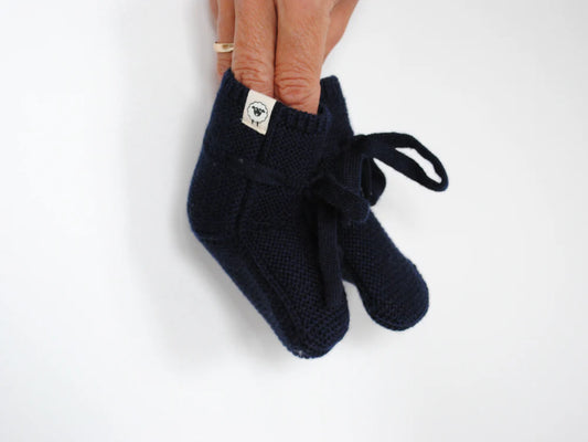 Lille Toni - Strickbooties aus 100 % Merinowolle in Marine