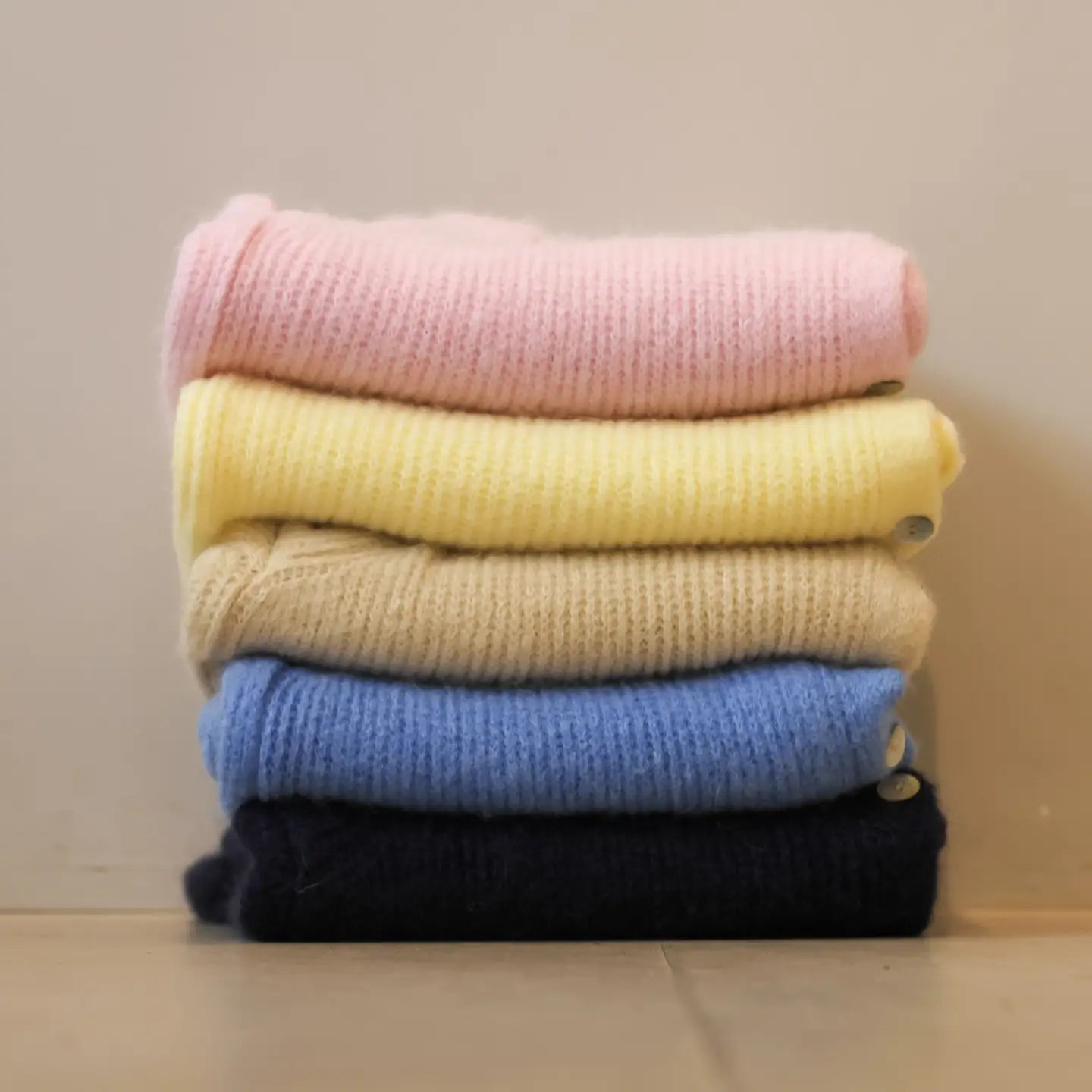 Stadtkinder - weiche Strickweste in Dunkelblau One Size