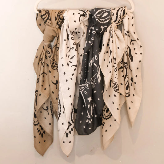 /Stadtkinder - grosses Bandana in anthragrau / weiss