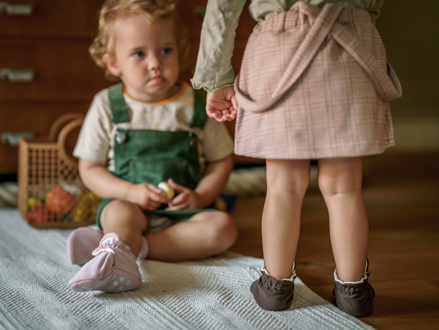 Kings & Rebels - Gamuza Classic Babyboots in Rosewood