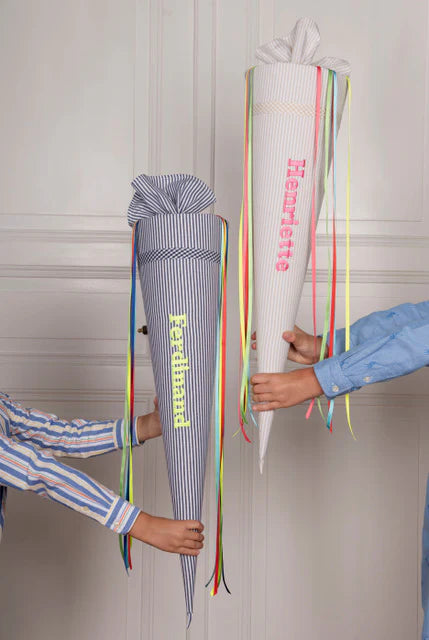 Paula & Ferdinand - Schultüte VICHY STRIPES dunkelblau - bunte Bänder - personalisiert