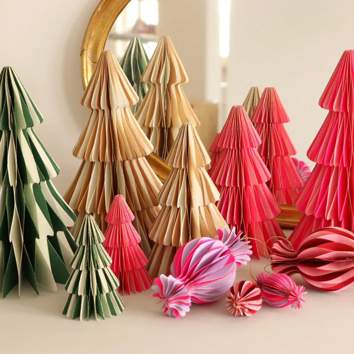 von Rike - Weihnachtsbaum Streifen in beige / braun 15 cm mit Magnetverschluss