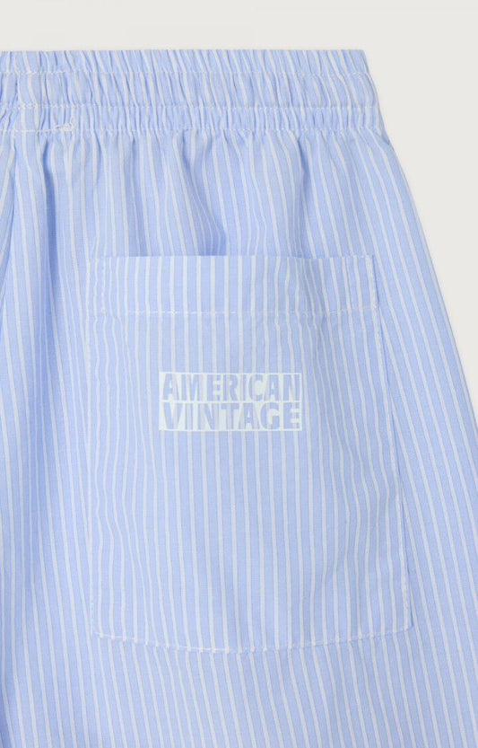 American Vintage - kurze Kindershorts in hellblau weiss gestreift Eluarbird