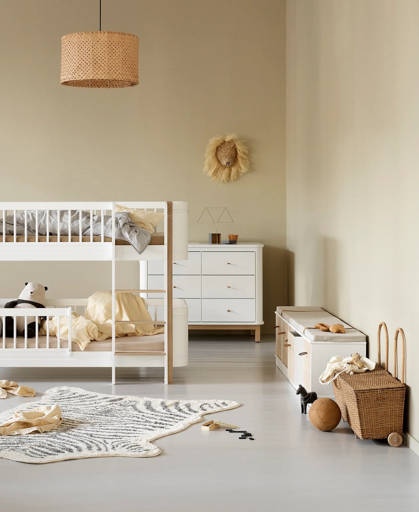 Oliver Furniture - Wood Regal 5x1 mit Sockel in weiss