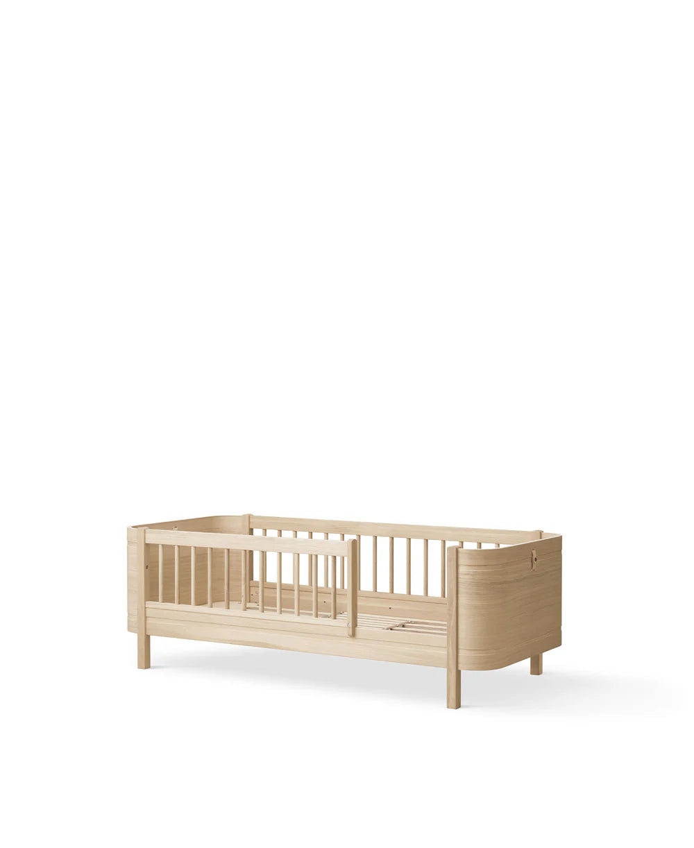 Oliver Furniture - Wood Mini + Babybett inkl. Umbauset Juniorbett in Eiche