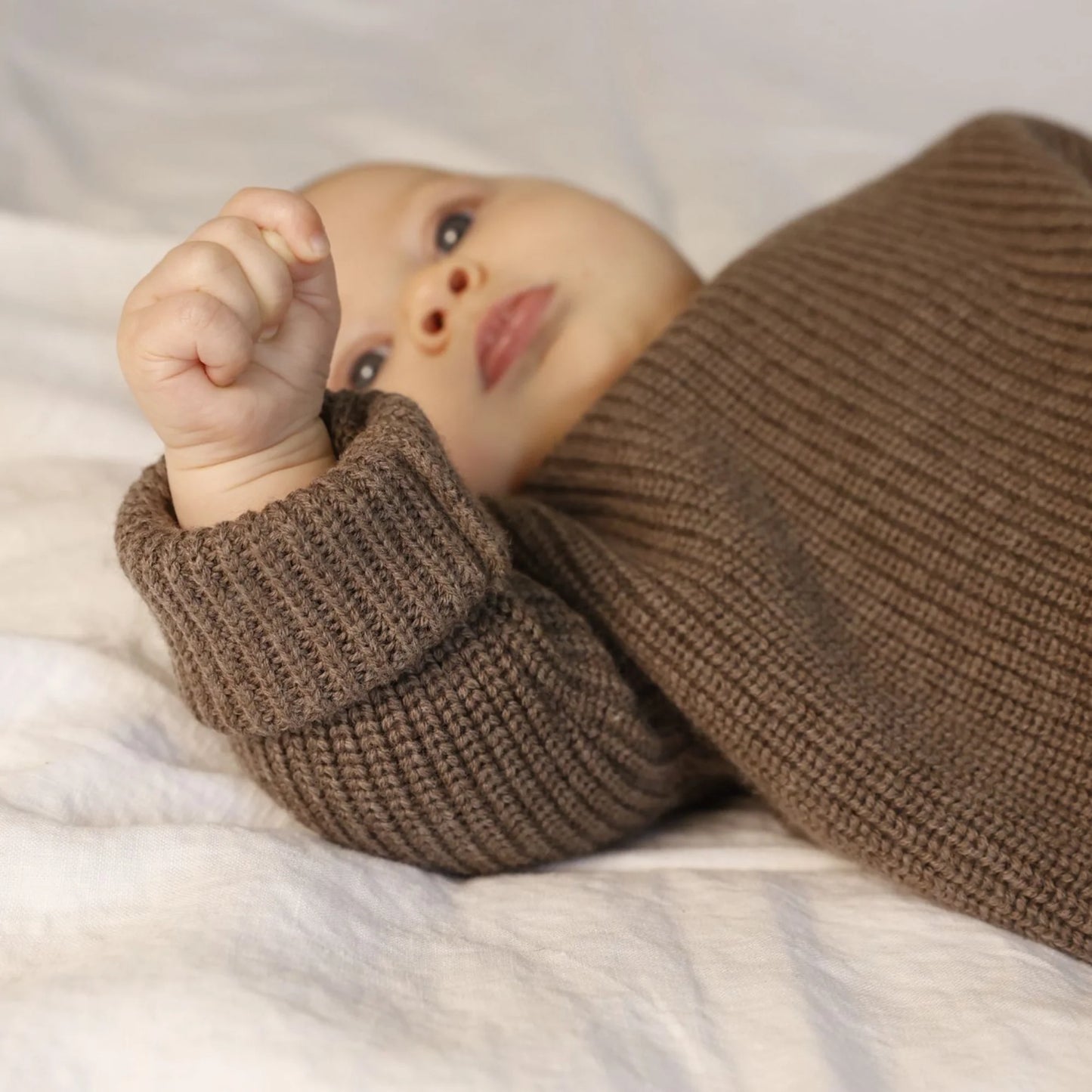 Lille Toni - Pullover Paul aus 100 % Merinowolle in Toffee NEW IN AW25