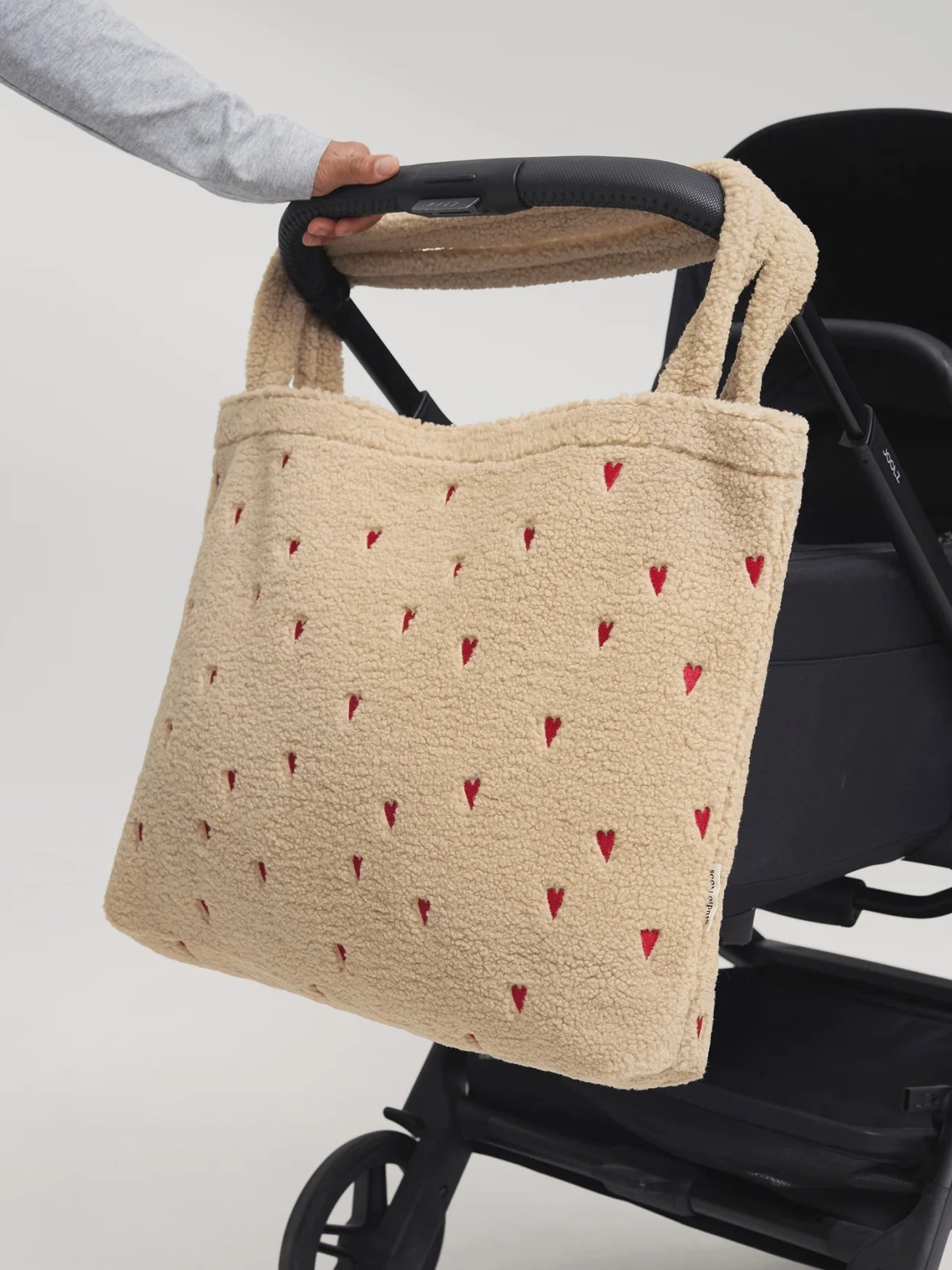 Studio Noos - Mom Bag Ecru Teddy Hearts in Beige