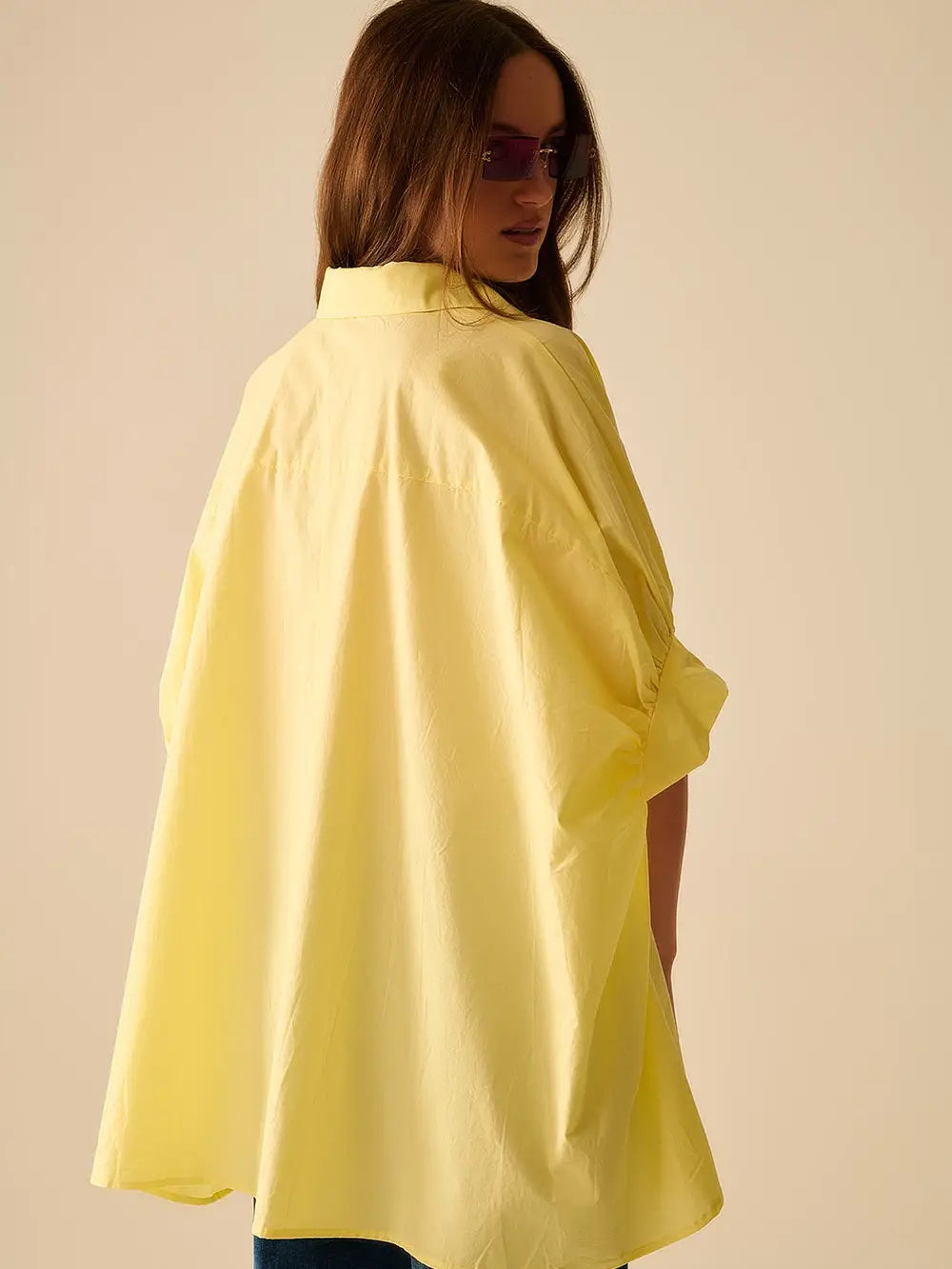 Stadtkinder - Oversize Bluse in Buttermilk mit kurzen Ärmeln
