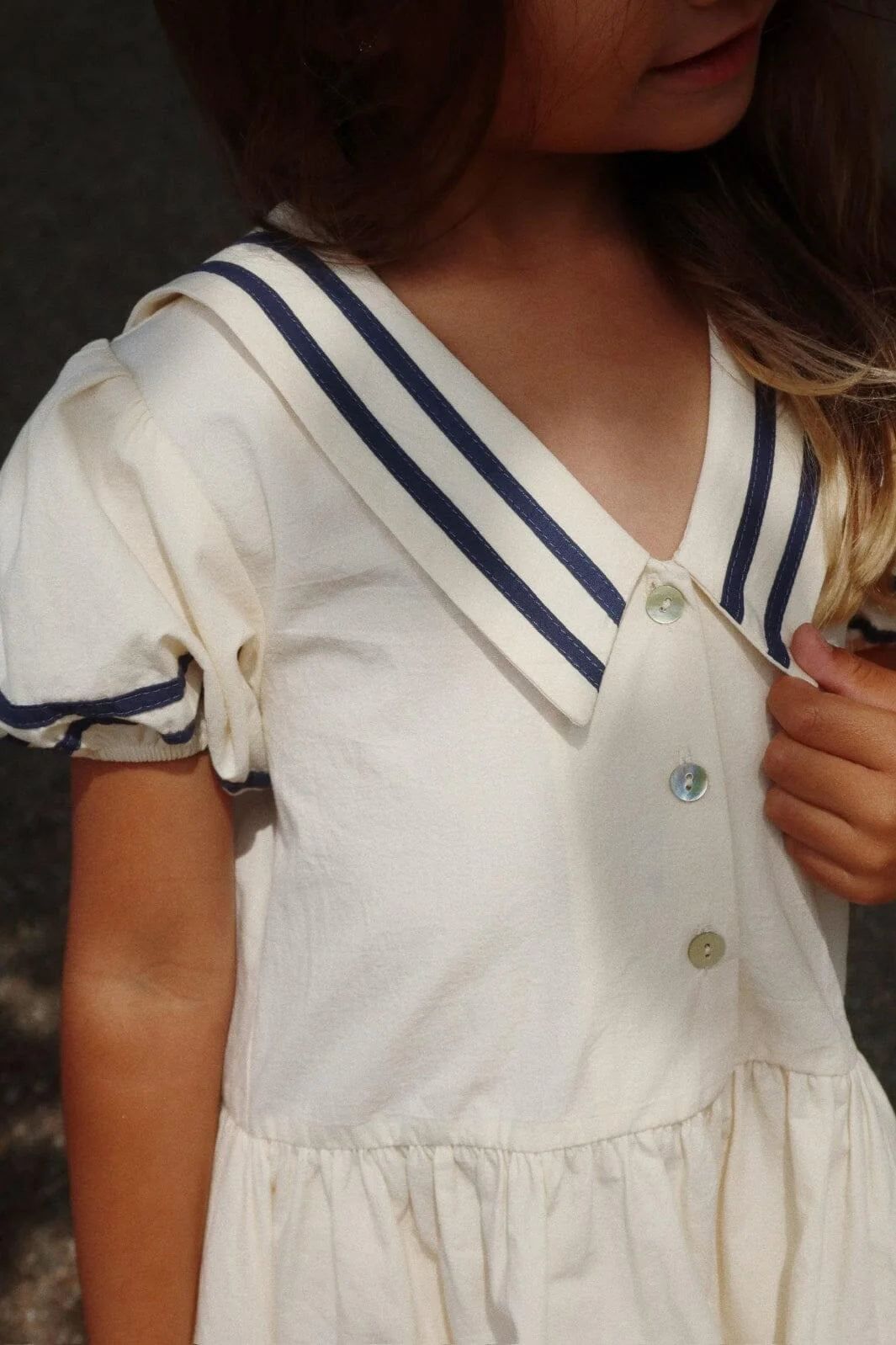 Konges Sløjd - Allie Sailor Kleid in weiss Matrosenkleid aus Biobaumwolle