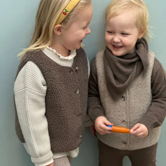Lille Toni - Kinder Weste Rene aus Merinowolle In Toffee 2-4 Jahre