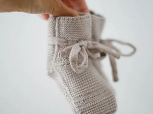 Lille Toni -  Strickbooties aus 100 % Merinowolle in Creme Melange