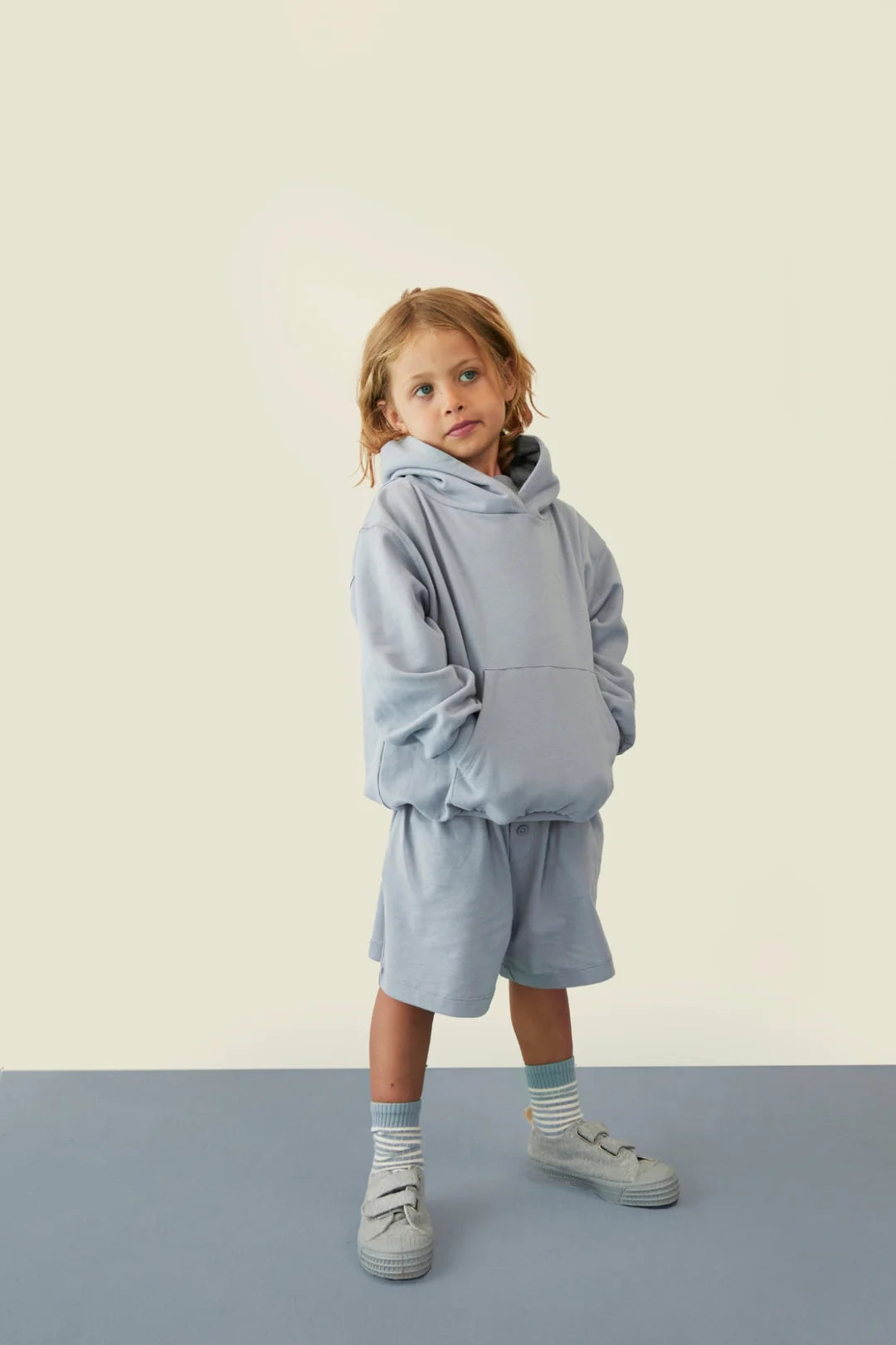 Gray Label - Button Shorts mit Knöpfen aus 100 % Biobaumwolle in Stone Grey (taubenblau )