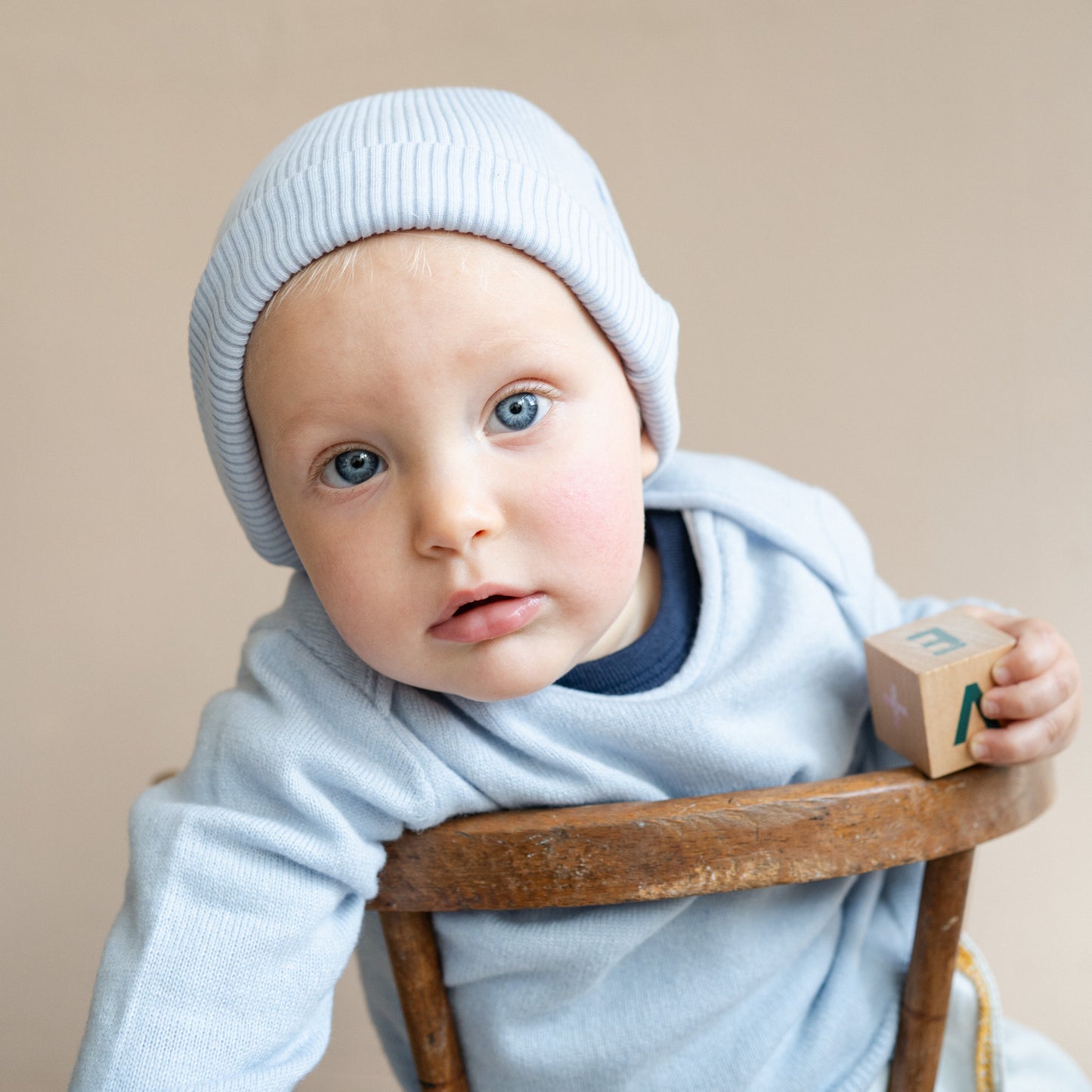 Minimalisma - Andersen Kinder Mütze  mitwachsend in Frost Blue
