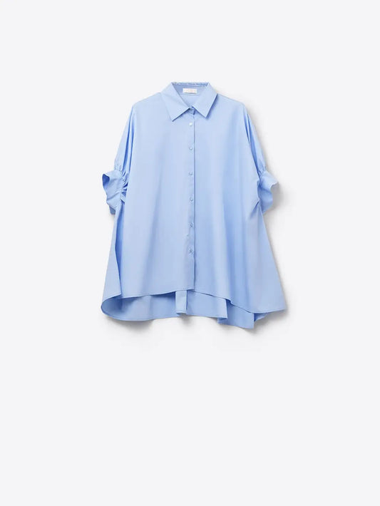 Stadtkinder - Oversize Bluse in weiss mit kurzen Ärmeln in hellbau