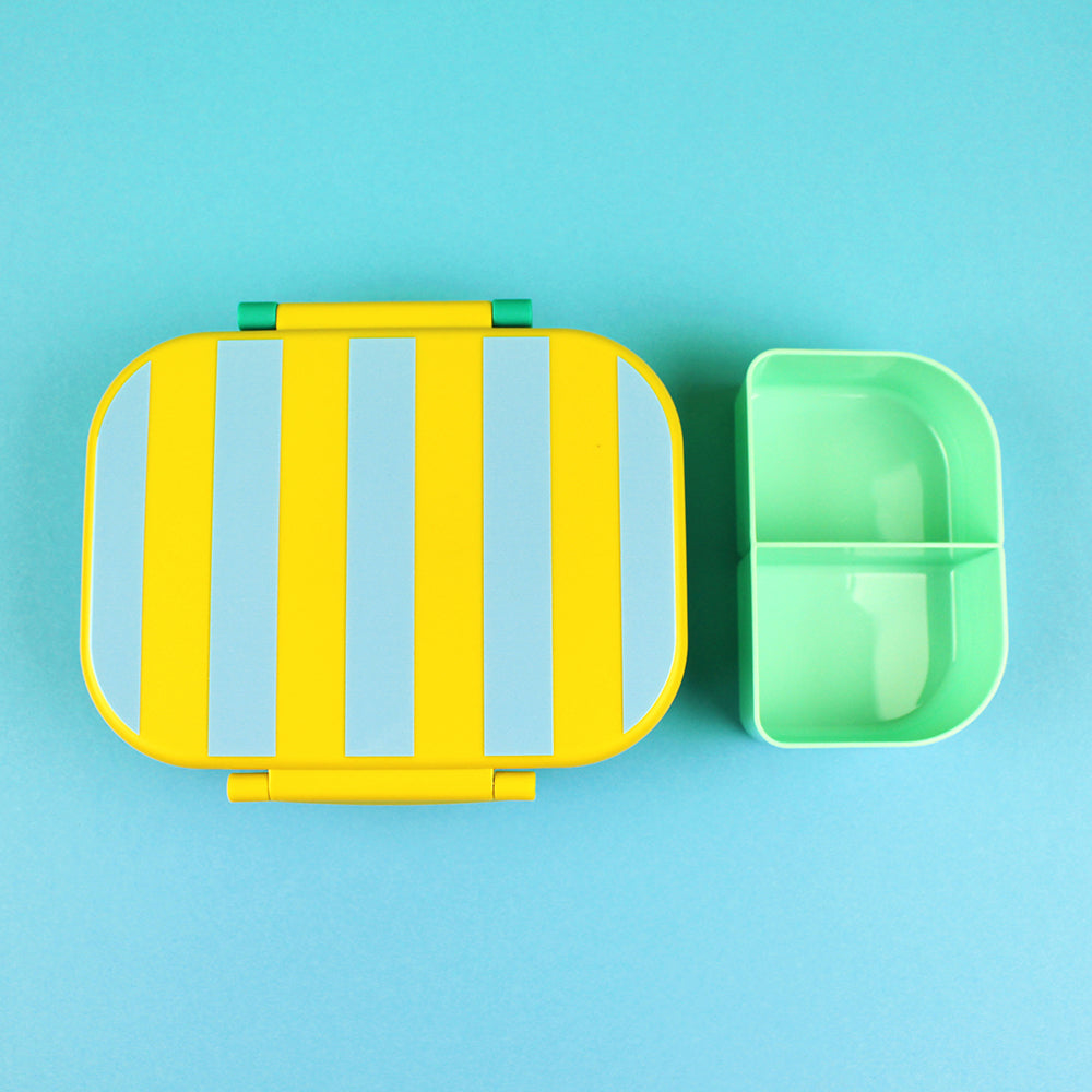 Ava&Yves - Brotdose / Lunchbox mit herausnehmbarem Einsatz, Gelb / Hellbau grün gestreift  inkl. Geschenkverpackung