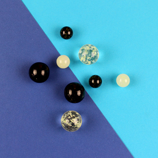 Ava & Yves - Magisches Murmelset in schwarz /weiss Glow in the Dark