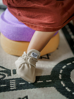 King & Rebels - Gamuza Classic Babyboots in Ivory