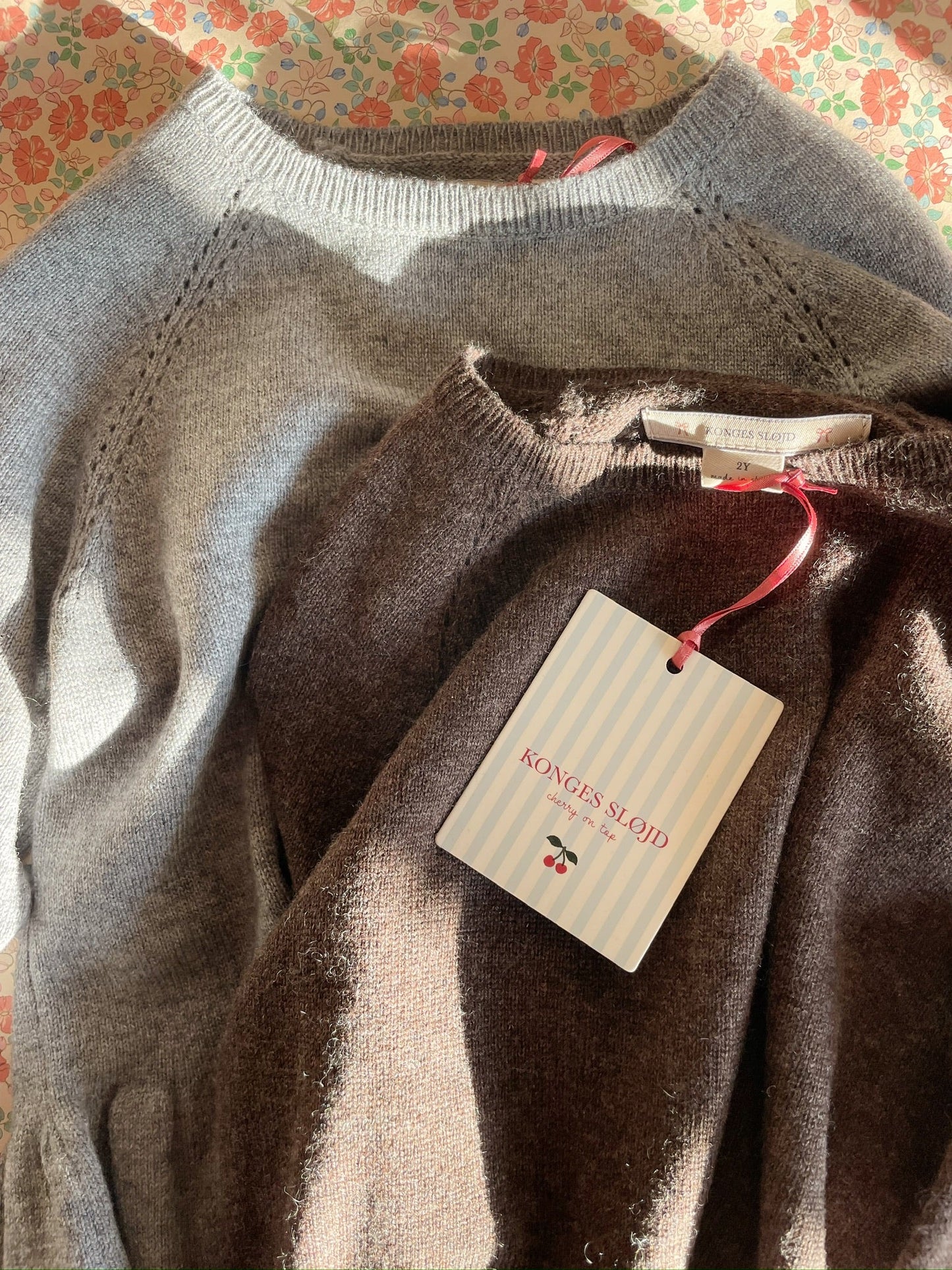 Konges Sløjd - Cathy Pullover mit Rüschen in braun aus Kaschmir Wolle