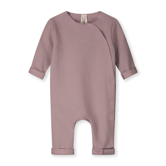 Gray Label -Strampler Overall in Berry aus 100 % Biobaumwolle