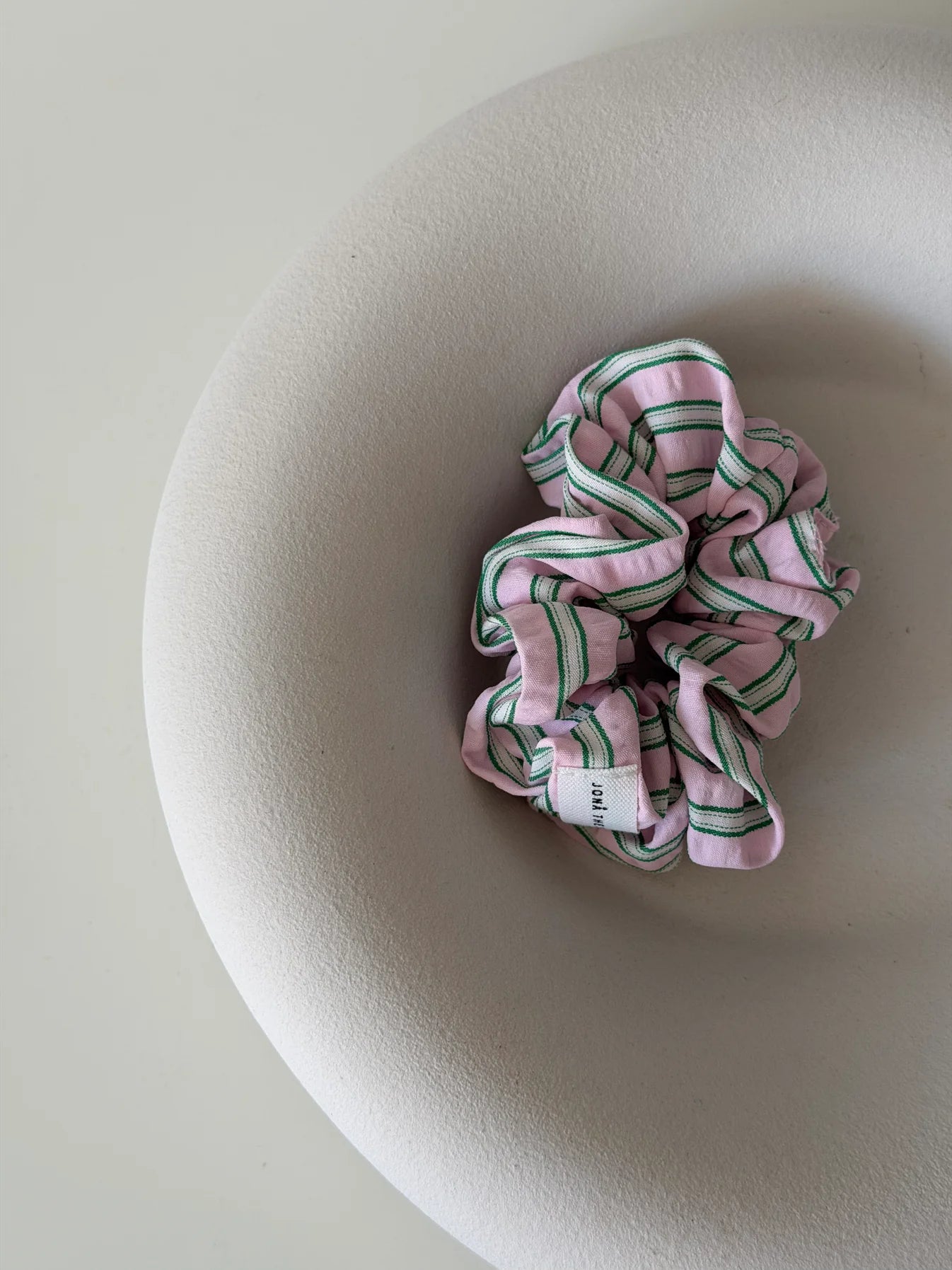 Jona the Label -  Everyday Scrunchie Peon Drift rosa grün gestreift