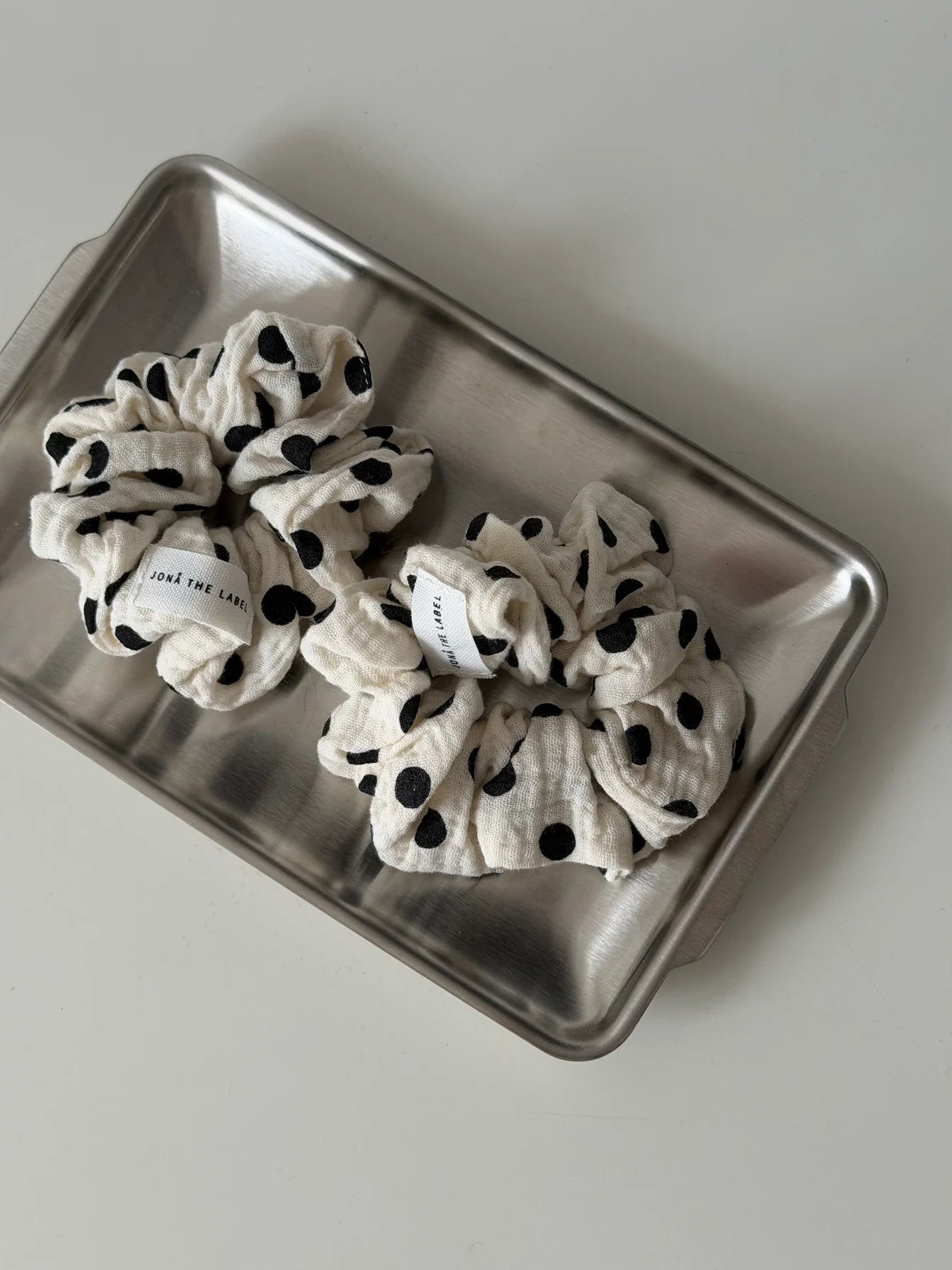 Jona the Label - Everyday Scrunchie Polka Dots