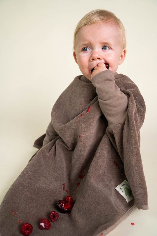 Little Casimir - Lätzchen in Timeless Taupe