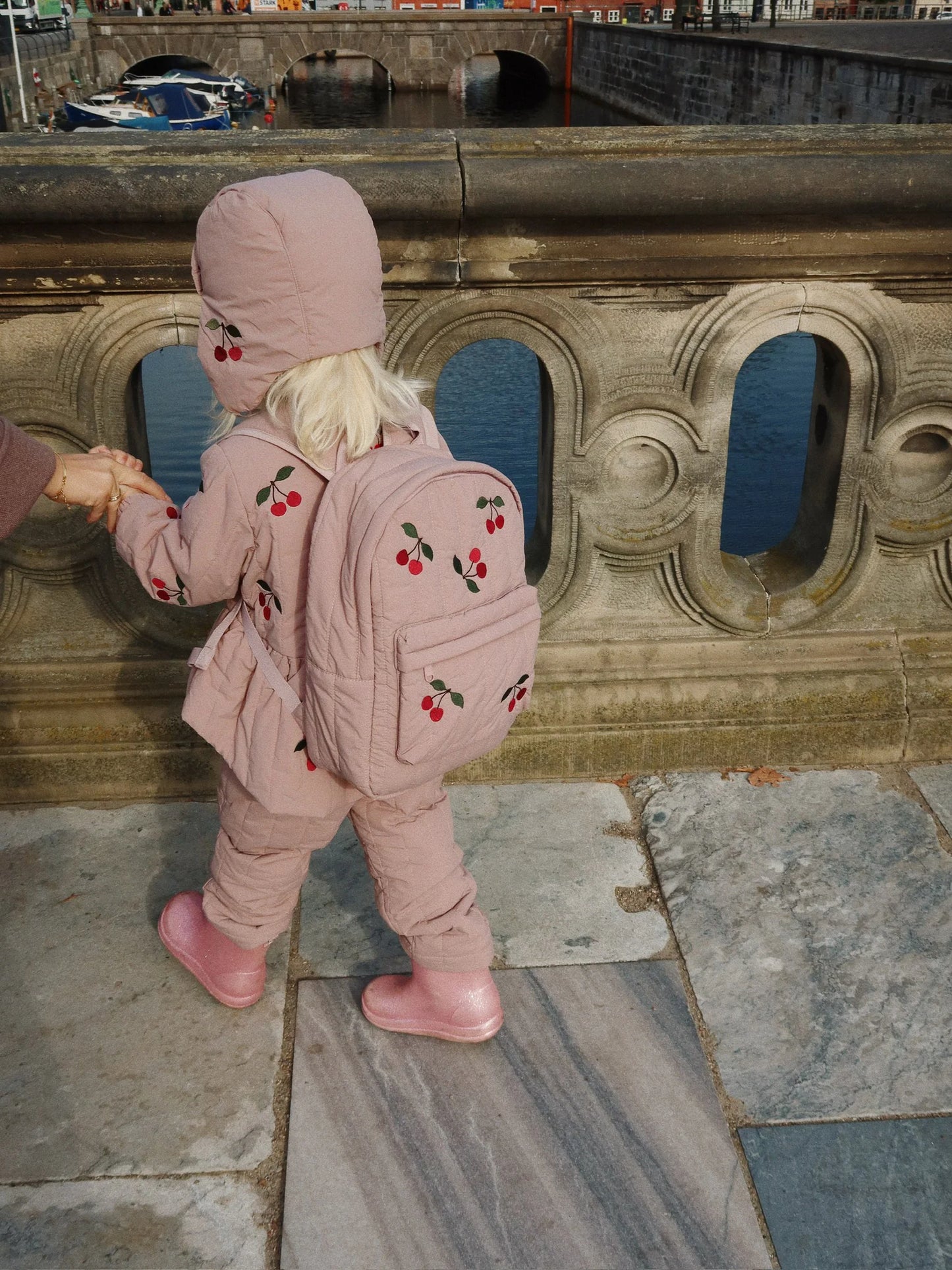Konges Sløjd - Juna Bomer Jacket in Rosa mit Kirschen