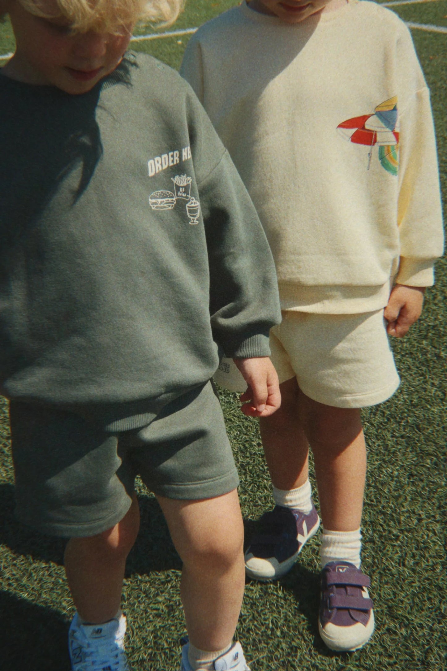 Konges Slojd - Lou Kinder Sweatshirt in Vintage Grün mit Print