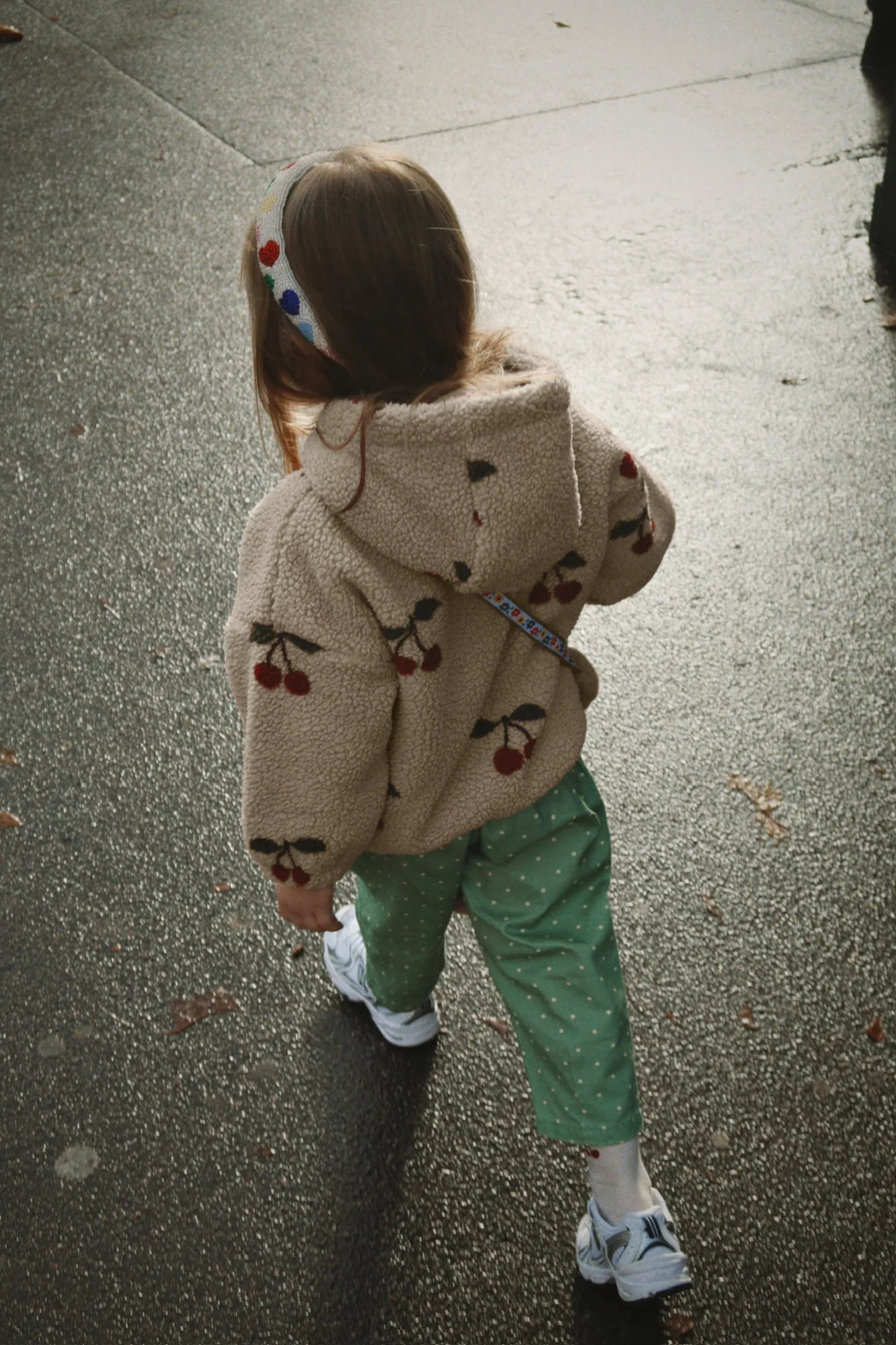 Konges Slojd -  Jody Teddy Kinder Jacke mit Kirschen und Kapuze