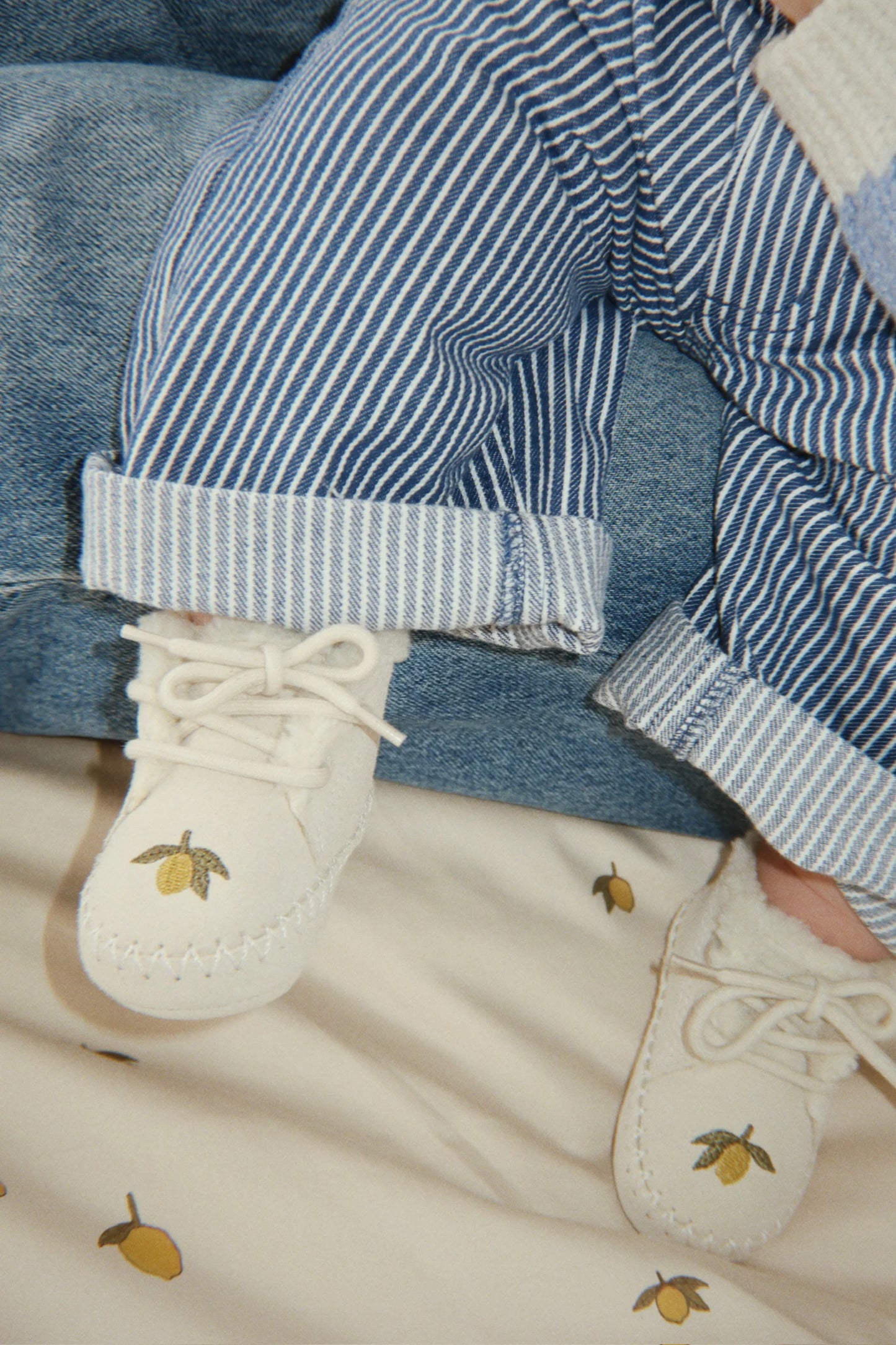 Konges Slojd - Veja x Konges Babyschuh in Beige mit Zitrone