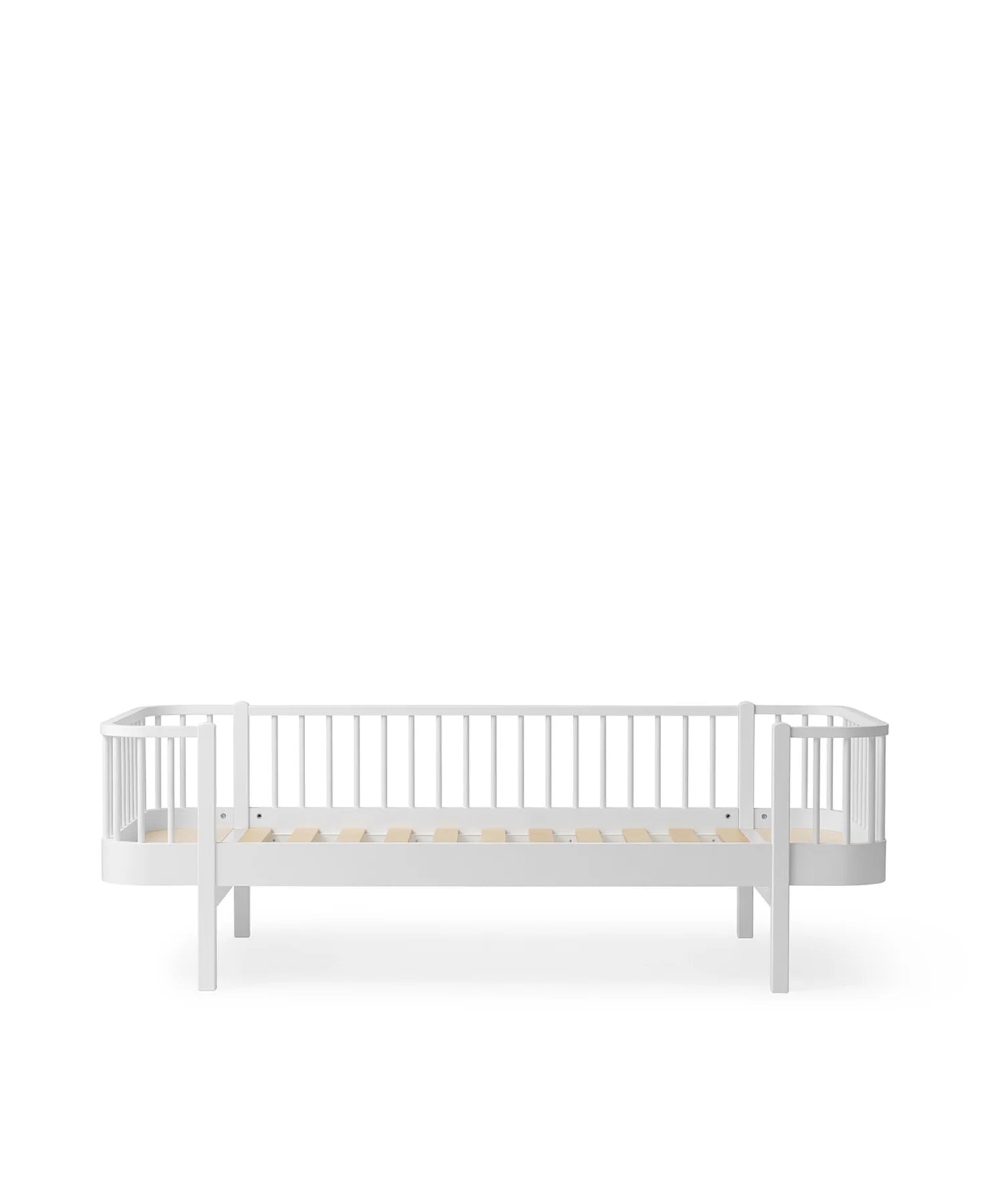 Oliver Furniture - Wood Bettsofa in weiss 90x200