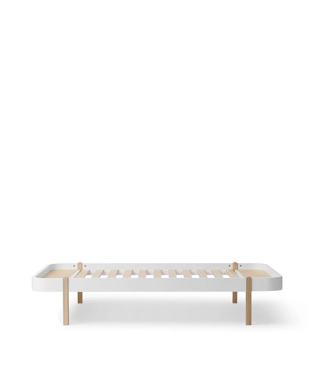 Oliver Furniture -  Wood Lounger  Bett in weiss / eiche 120x200 NEW IN
