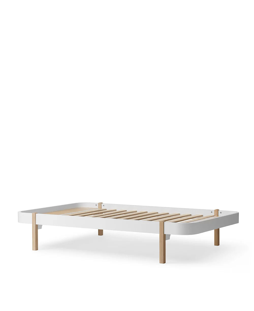 Oliver Furniture -  Wood Lounger  Bett in weiss / eiche 120x200 NEW IN