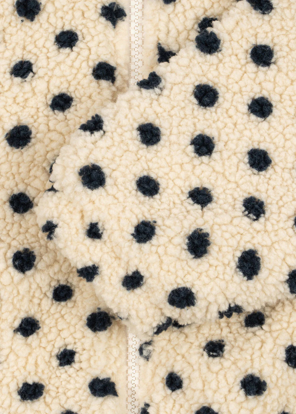 Konges Slojd - Jody Kinder Teddy Fleece Jacke in Beige mit blauen Punkten & Kirsche