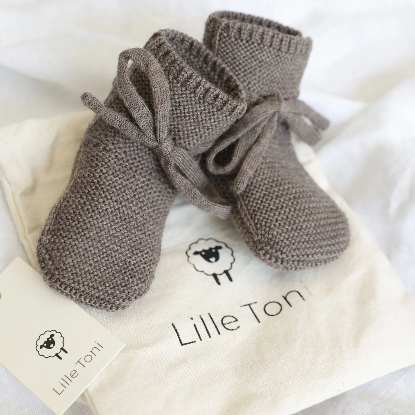 Lille Toni -  Strickbooties aus 100 % Merinowolle in Toffee  0-9 Monate