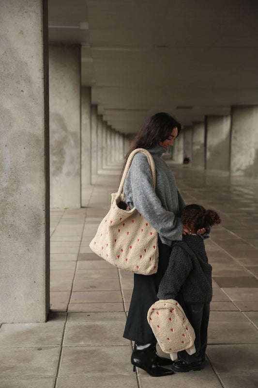 Studio Noos - Mom Bag Ecru Teddy Hearts in Beige