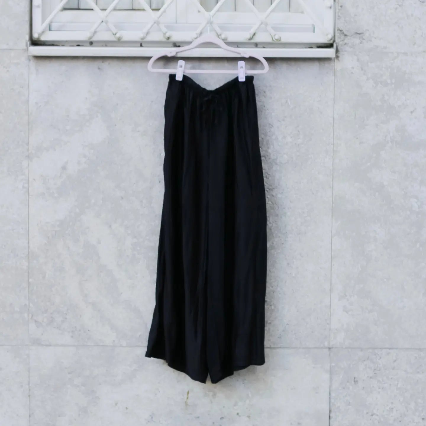 Stadtkinder - Satinhose in Schwarz in Onesize mit Gummizug NEW IN