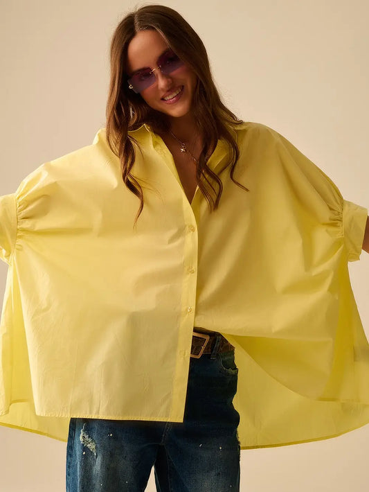 Stadtkinder - Oversize Bluse in Buttermilk mit kurzen Ärmeln