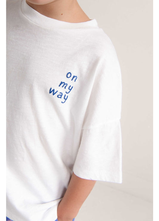 Jenest - Ben Oversize Shirt in weiss mit Stick dunkelblau 100 % Baumwolle