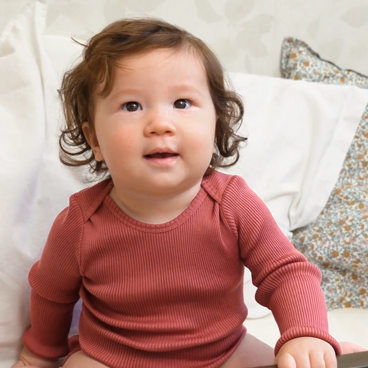 Minimalisma - Bono in Antique Red  aus Silk - Cotton