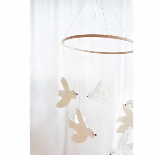 Nanami - Mobile Vogel in off white