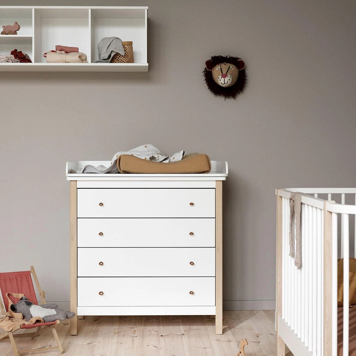 Oliver Furniture Wood Wickelkommode mit 4 Schubladen in weiss /eiche