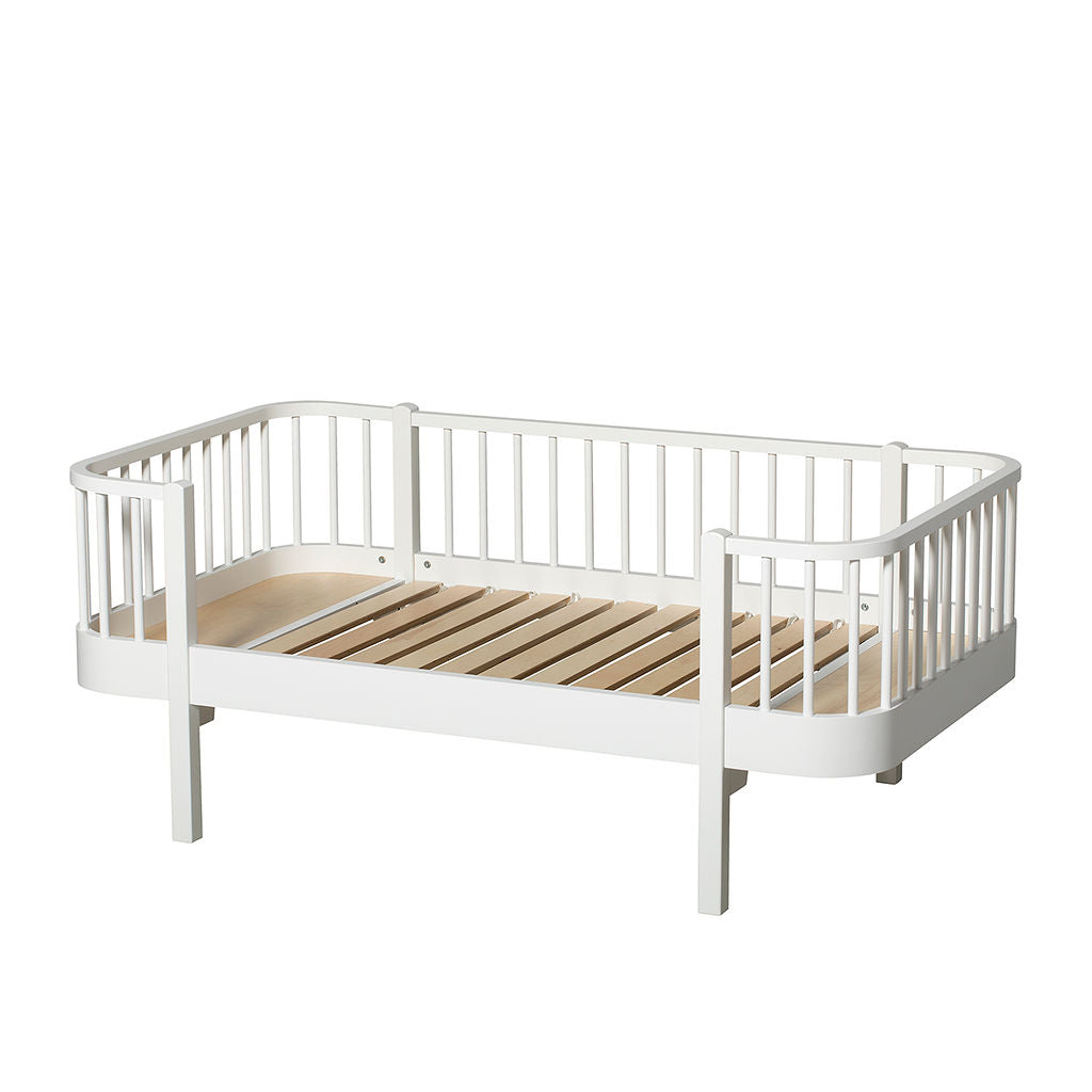 Oliver Furniture Wood Junior Bettsofa - Weiß