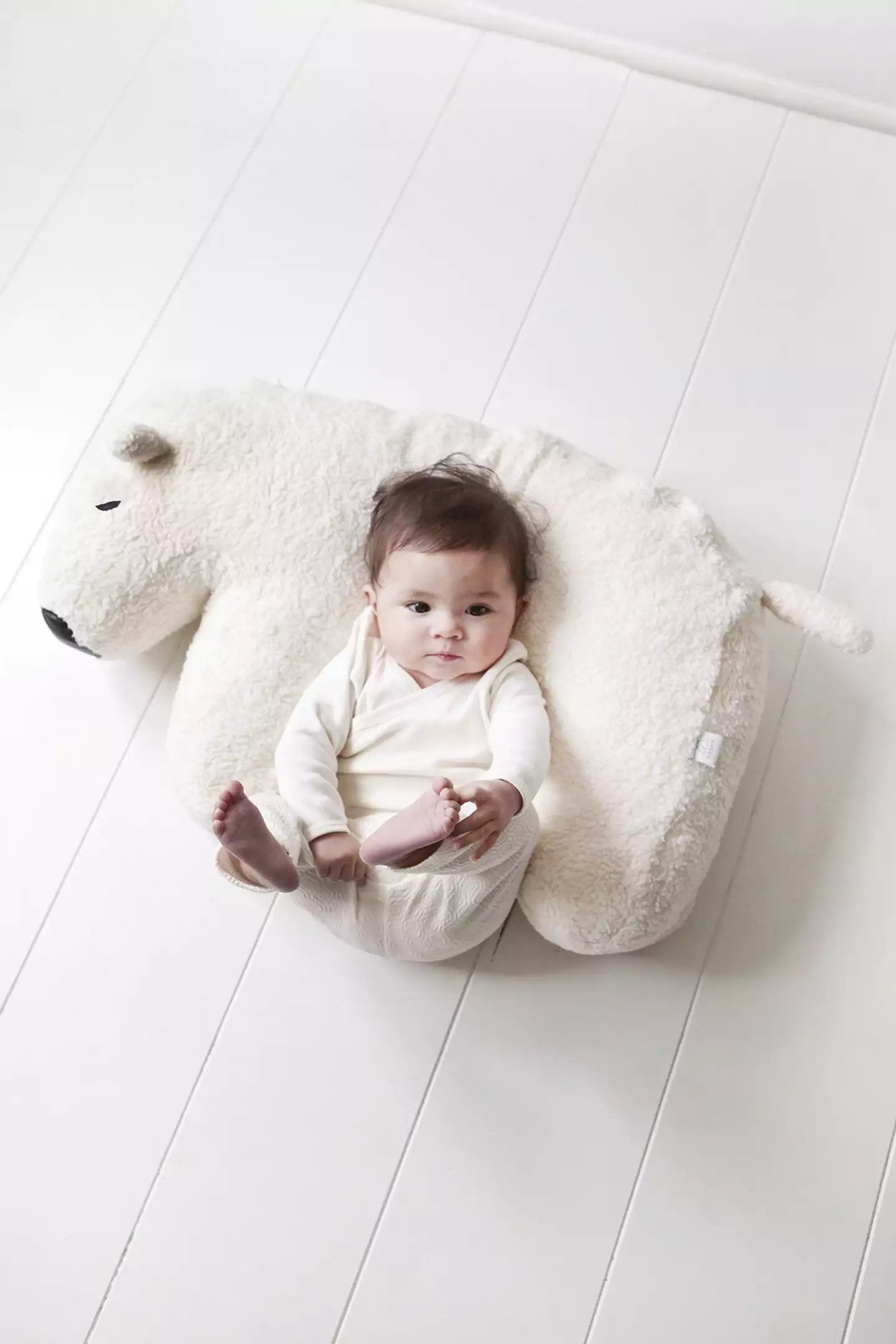 Nanami Stillkissen - Lamm / Polarbär in weiss